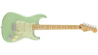 Fender Player Stratocaster in Surf Pearl