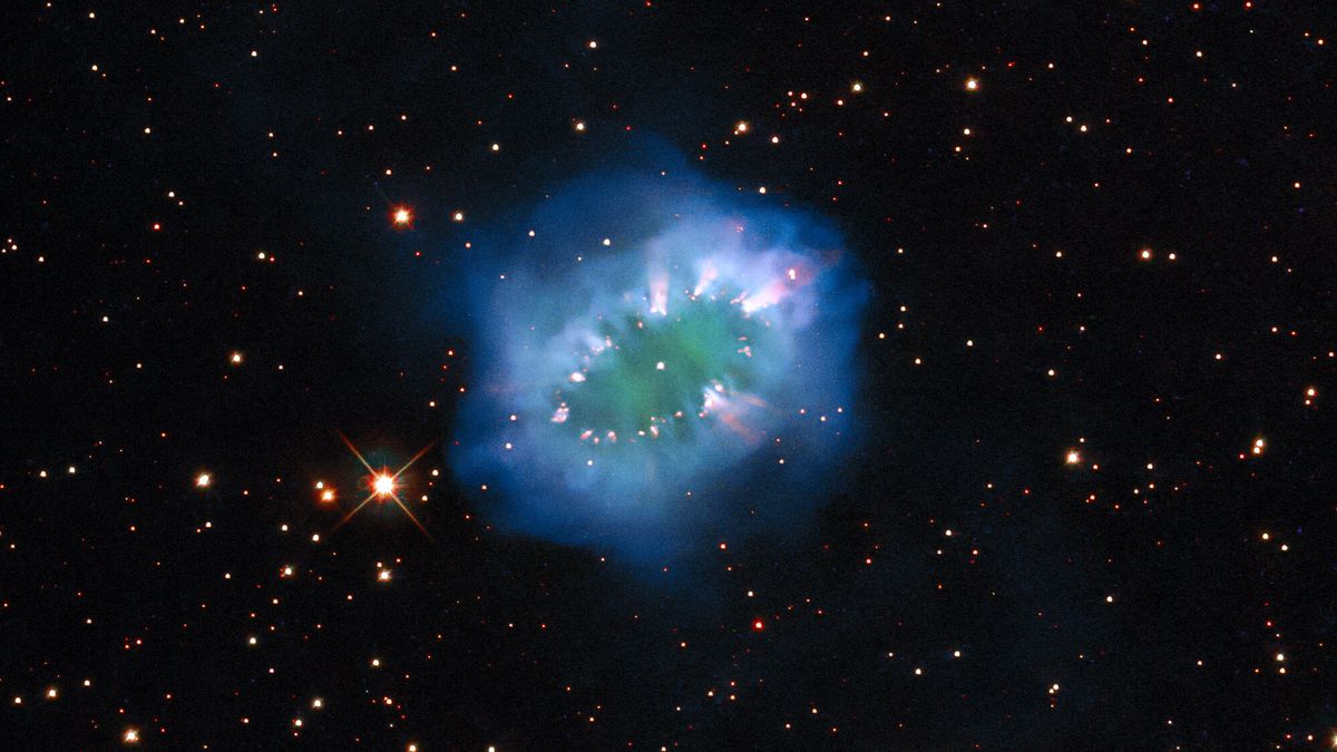 A new image of the Necklace Nebula created by the combination of several exposures from Hubble’s Wide Field Camera 3.