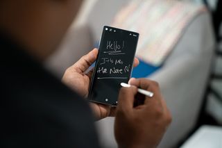 Using the S Pen on the Galaxy Note 10