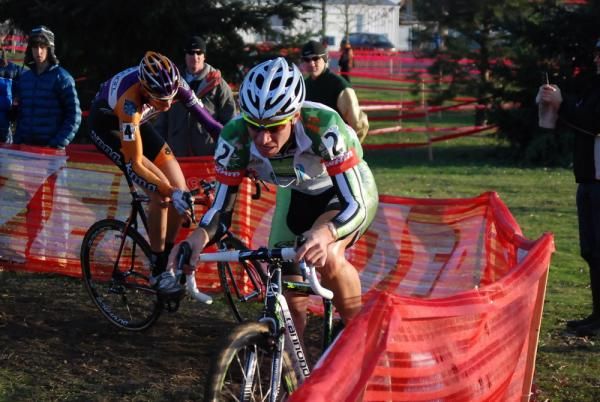 Jeremy Powers chasing Johnson with Trebon in tow.