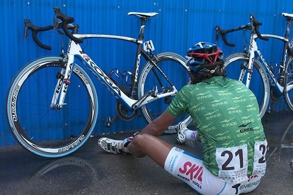 That's the fastest guy in the tour keeping an eye on the fastest bike in the tour: Final stage winner Kenny 'The Flying Dutchman' Van Hummel (Skil-Shimano) reflects on his tour in Sanya.