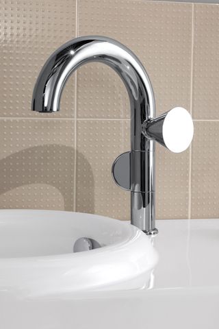 Chunky VitrA tap and round basin