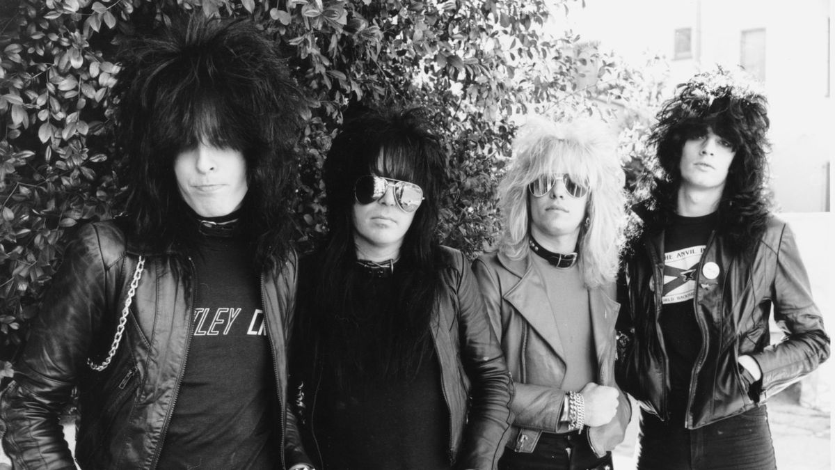 motley-crue-the-story-of-the-early-years-louder