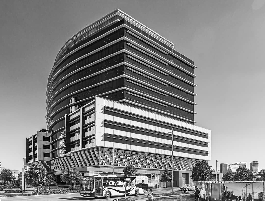 GuruShots - Powerful Black &amp; White Jan 26