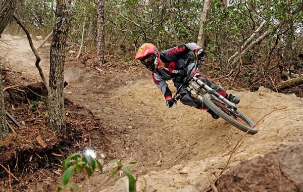 Sam Skidmore enters a new berm turn
