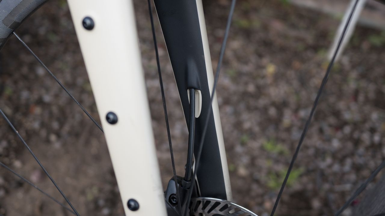 Enve MOG gravel bike internal brake hose routing