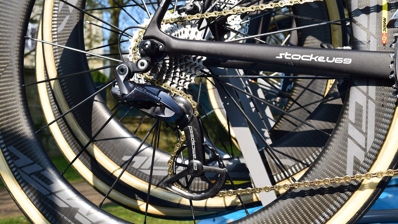 AG2R La Mondiale spare bikes have Shimano Ultegra Di2 rear derailleurs equipped with CeramicSpeed's OSPW system