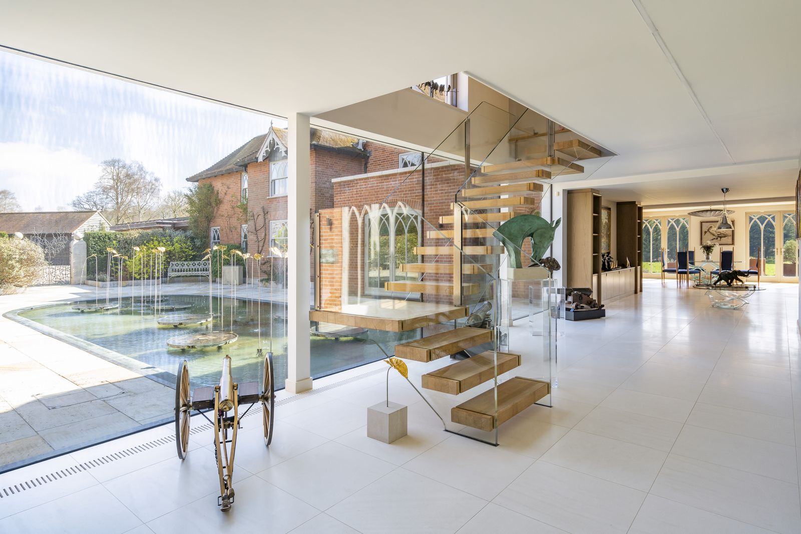 Fresh Look at The Good Life Meets Modern Luxury This Glass Clad Eco