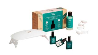 Manucurist Green Flash Kit 24W one of the best at home gel nail kits