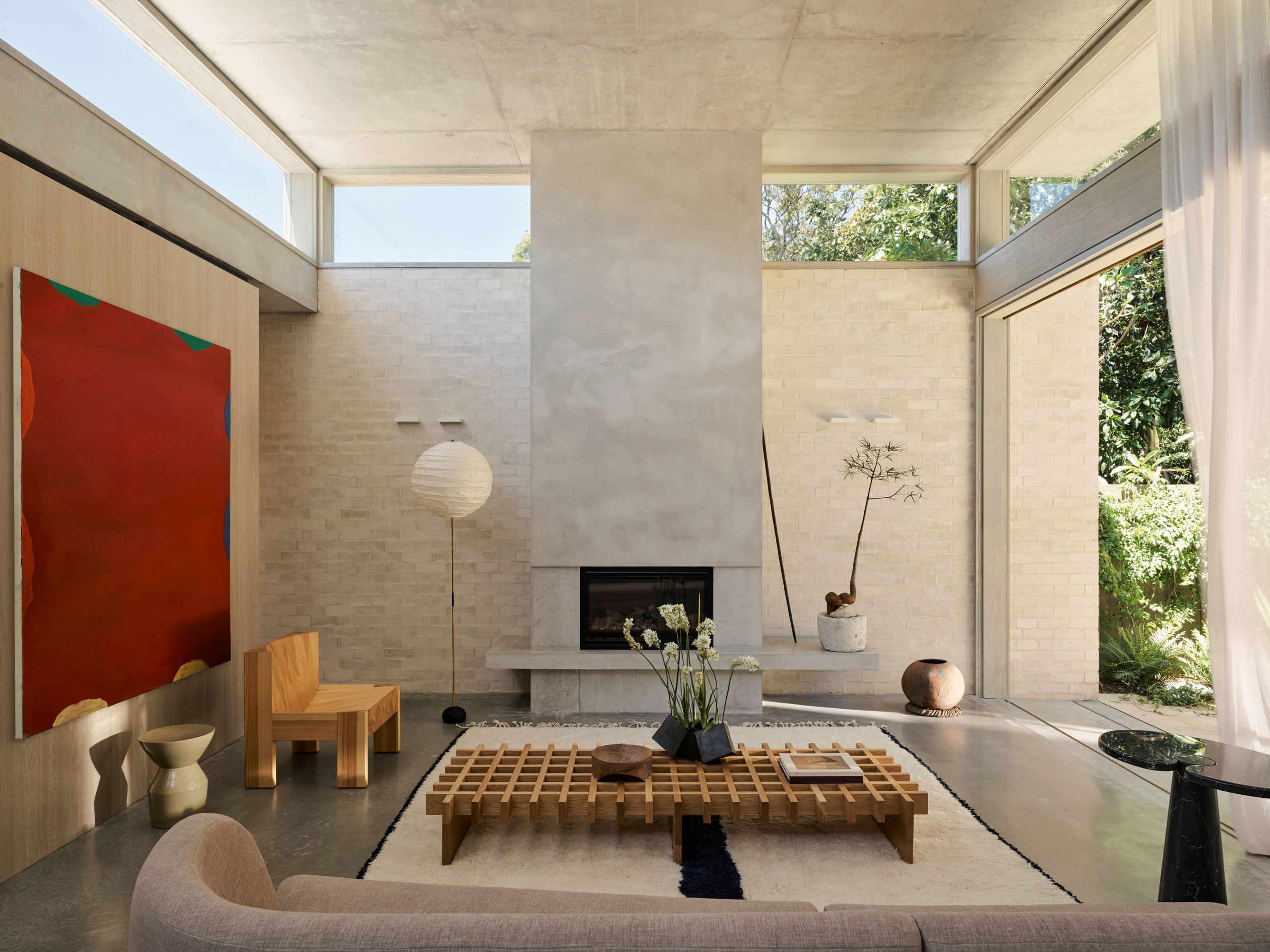 An architect and an artist create a Sydney home. The results are exhibit-worthy