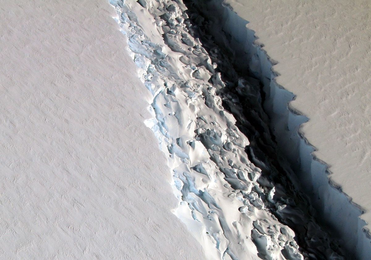 A huge crack can be seen in the Antarctic Peninsula&#039;s Larsen C ice shelf in this aerial image snapped on Nov. 10, 2016, as part of NASA&#039;s IceBridge mission. 