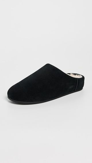 MXbgDXh2Cku8McashV7zHS-320-80 كانت سيلينا غوميز ترتدي 2025 It Uggs في رحلة البكالوريوس
