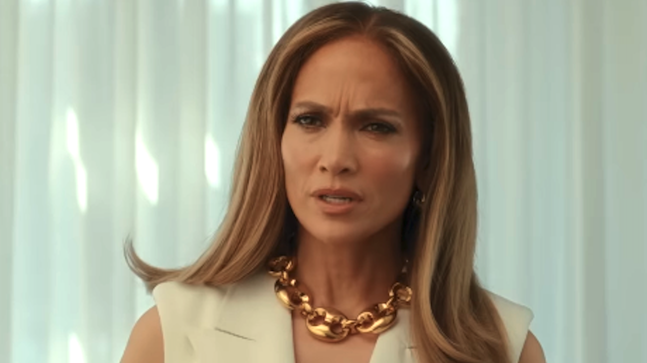 Jennifer Lopez in Office romance