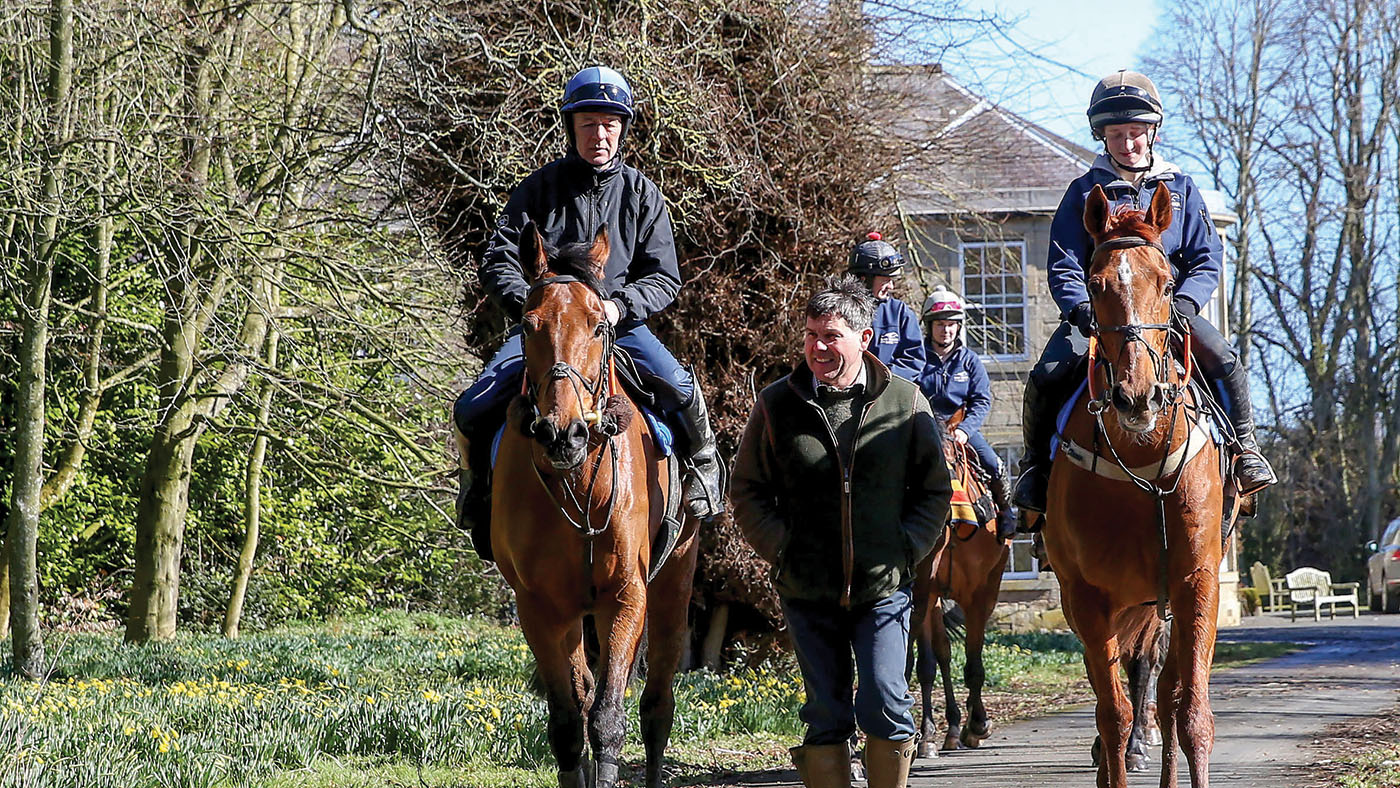 Grand National hope SEEYOUATMIDNIGHT ridden by Michael Williams (left) at the Lambden Stables (Duns) of trainer Sandy Thomson (centre) 5/4/18 GROSSICK PHOTOGRAPHY The Steadings Rockhallhead Collin DG1 4JW 07710461723 www.grossick.co.uk JOHN GROSSICK
