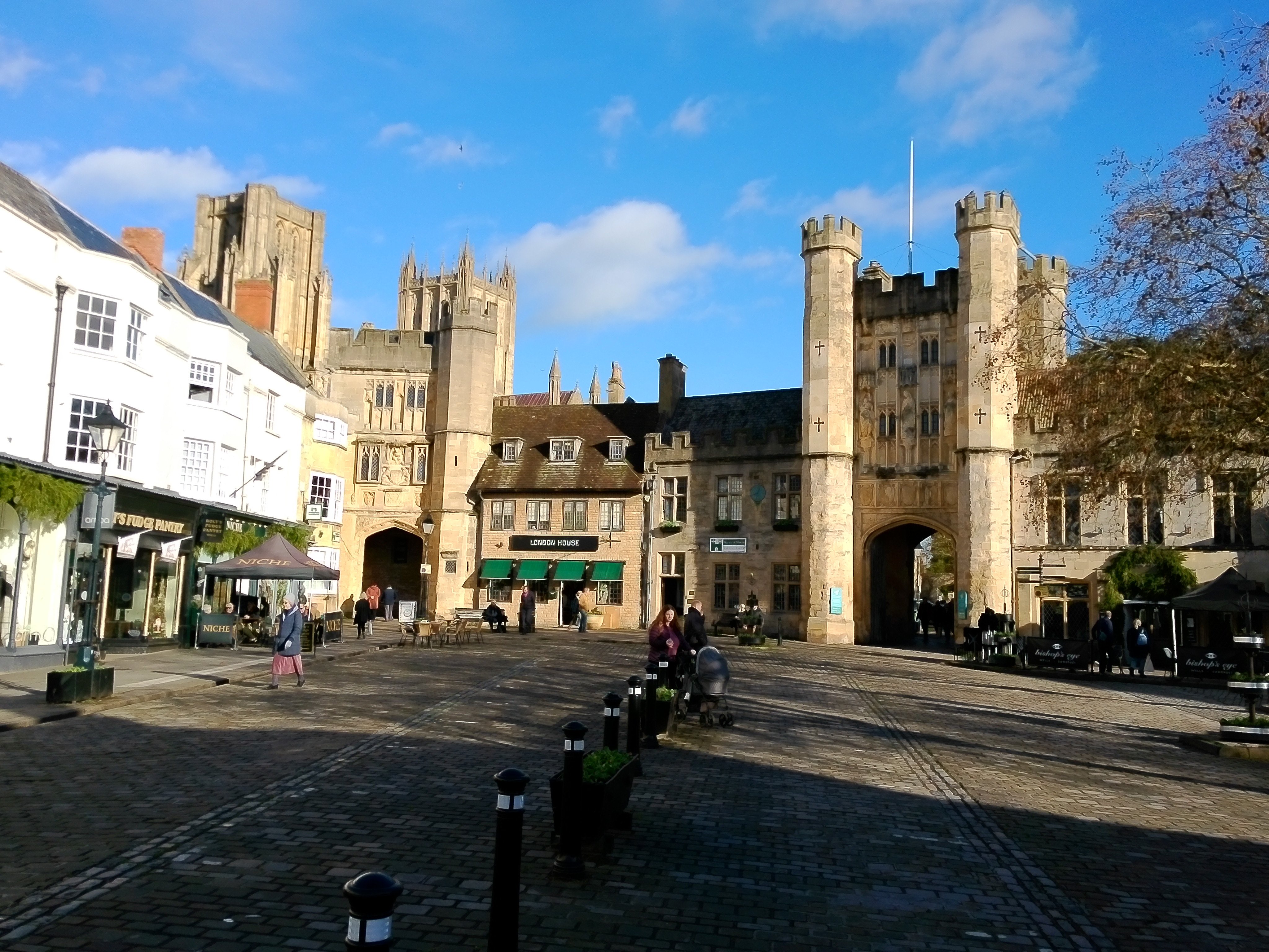 Yashica City 300 example shot