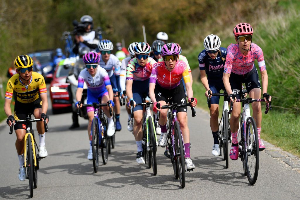 HUY BELGIUM APRIL 20 LR Anna Shackley of United Kingdom and Team SD Worx Yara Kastelijn of Netherlands and Team PlanturPura and Kristabel DoebelHickok of United States and Team EF Education Tibco Svb compete in the breakaway during the 25th La Flche Wallonne 2022 Womens Elite a 1334km one day race from Huy to Mur de Huy FlecheWallonne FWwomen on April 20 2022 in Huy Belgium Photo by Luc ClaessenGetty Images