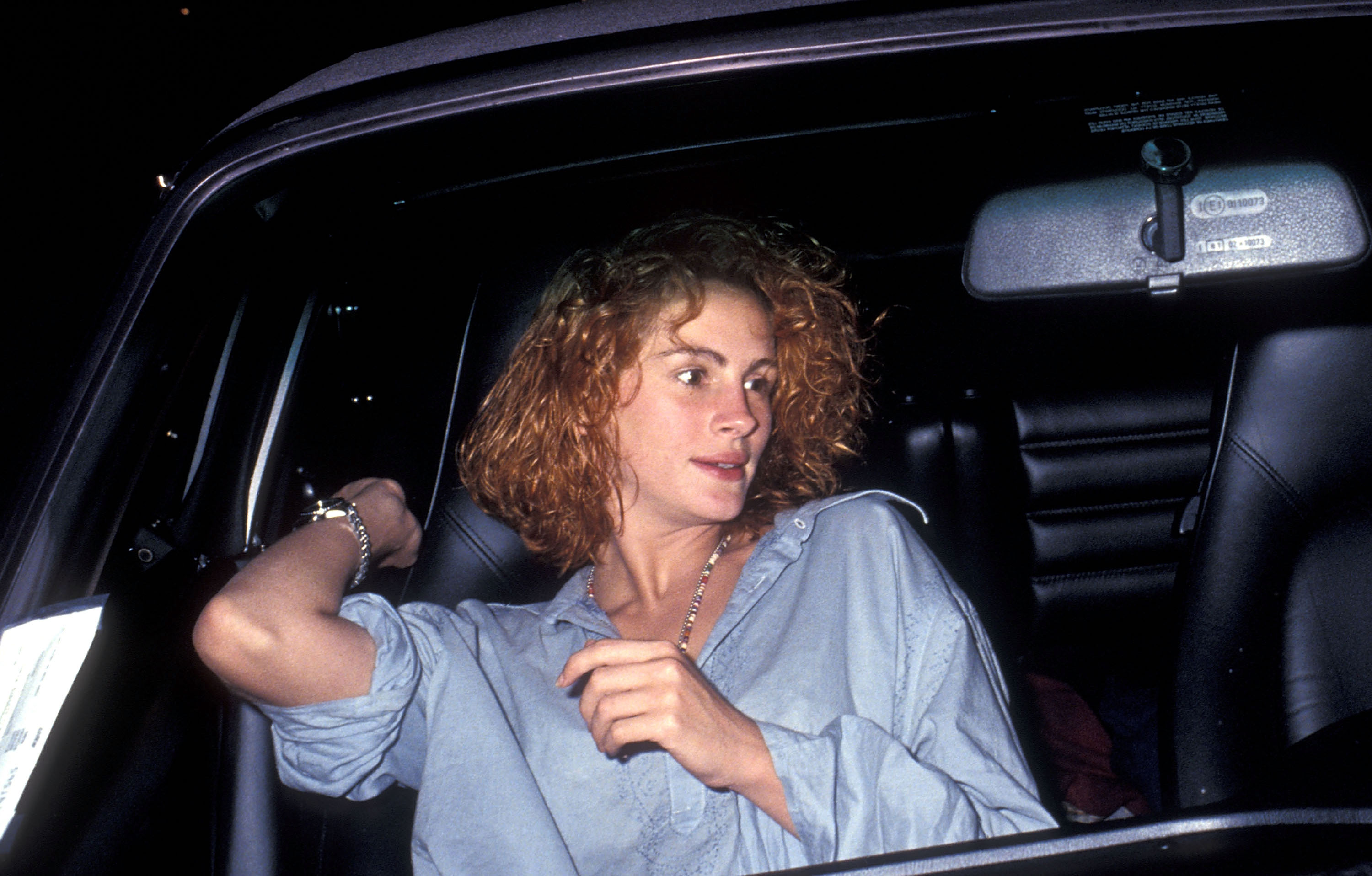 Julia Roberts in a car going out for dinner in 1991