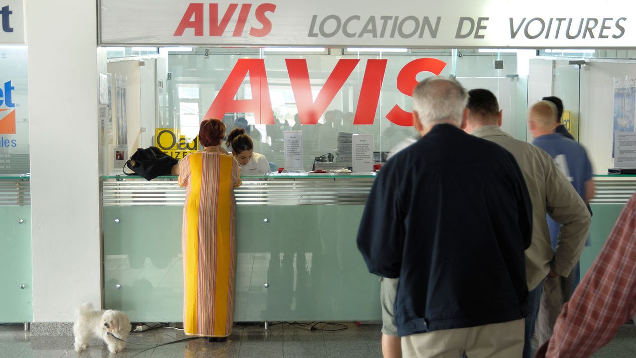 Avis car hire queue