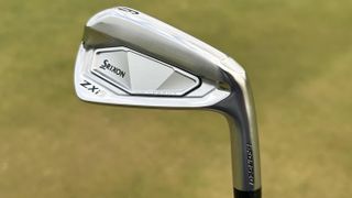 Photo of the Srixon ZXi5 Iron