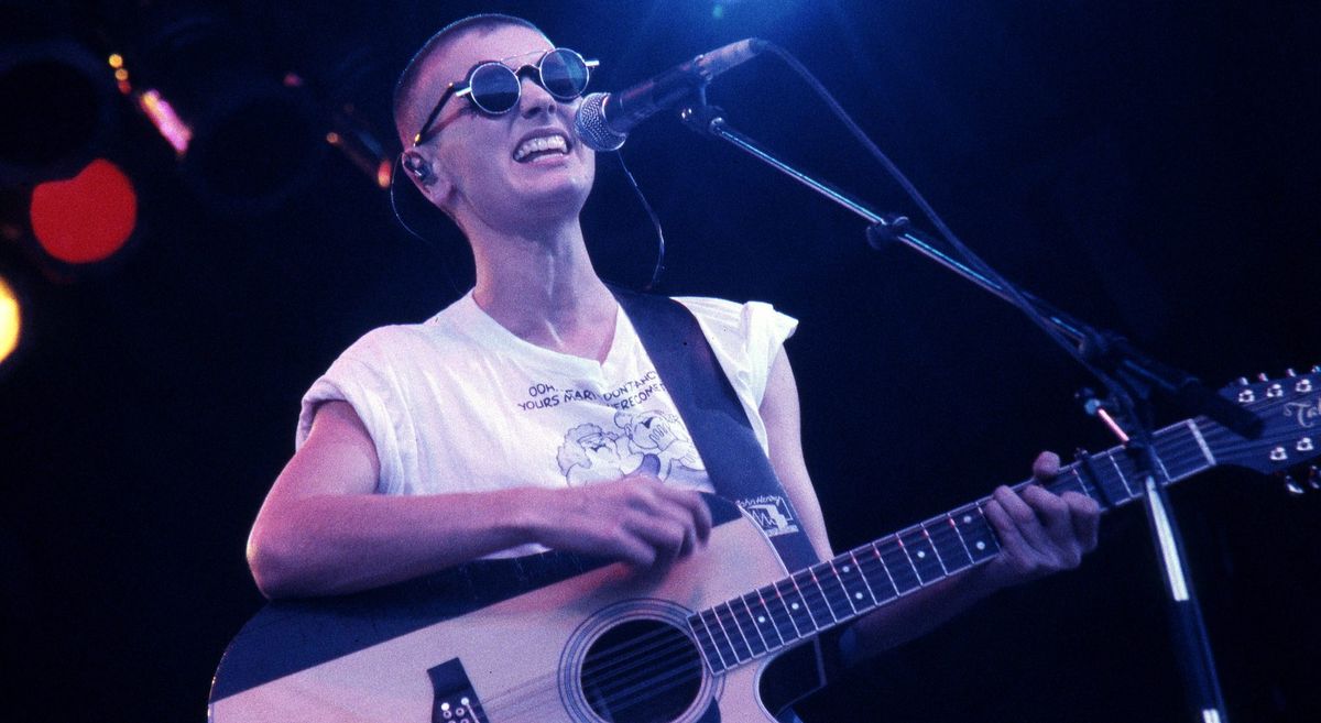 Sinéad O&#039;Connor performs at the 1991 Glastonbury Festival