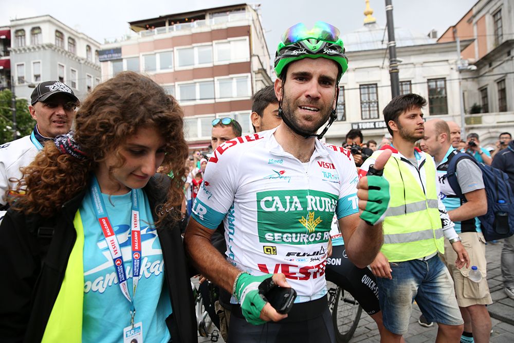 Luis Mas Bonet (Caja Rural) timed his attack to perfect to claim an upset victory