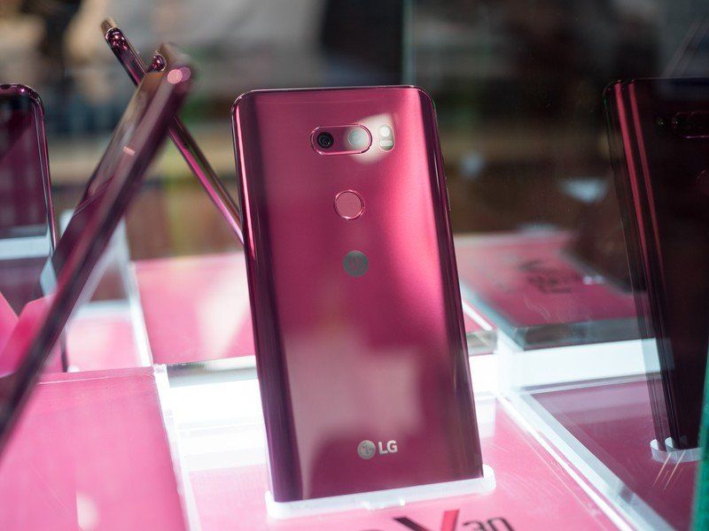 LG V30 Raspberry Rose red