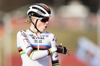 Fem van Empel (Visma-Lease a Bike) takes the win in Hoogerheide
