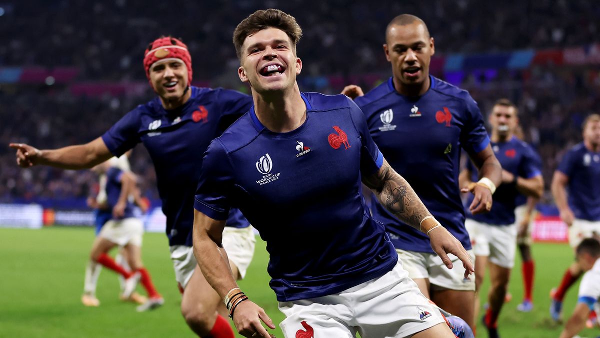 Matthieu Jalibert of France celebrates scoring ahead of the France vs Ireland Six Nations 2024 opener