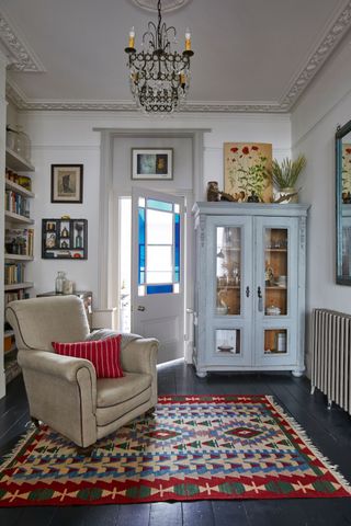 After months of extensive building work, Suzi Jench and Lewis Robinson’s Victorian terrace house has been decorated in calming coastal shades and dressed in vintage finds