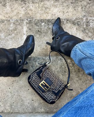 Winter microtrends 2024: @lenafarl wears fold-over boots