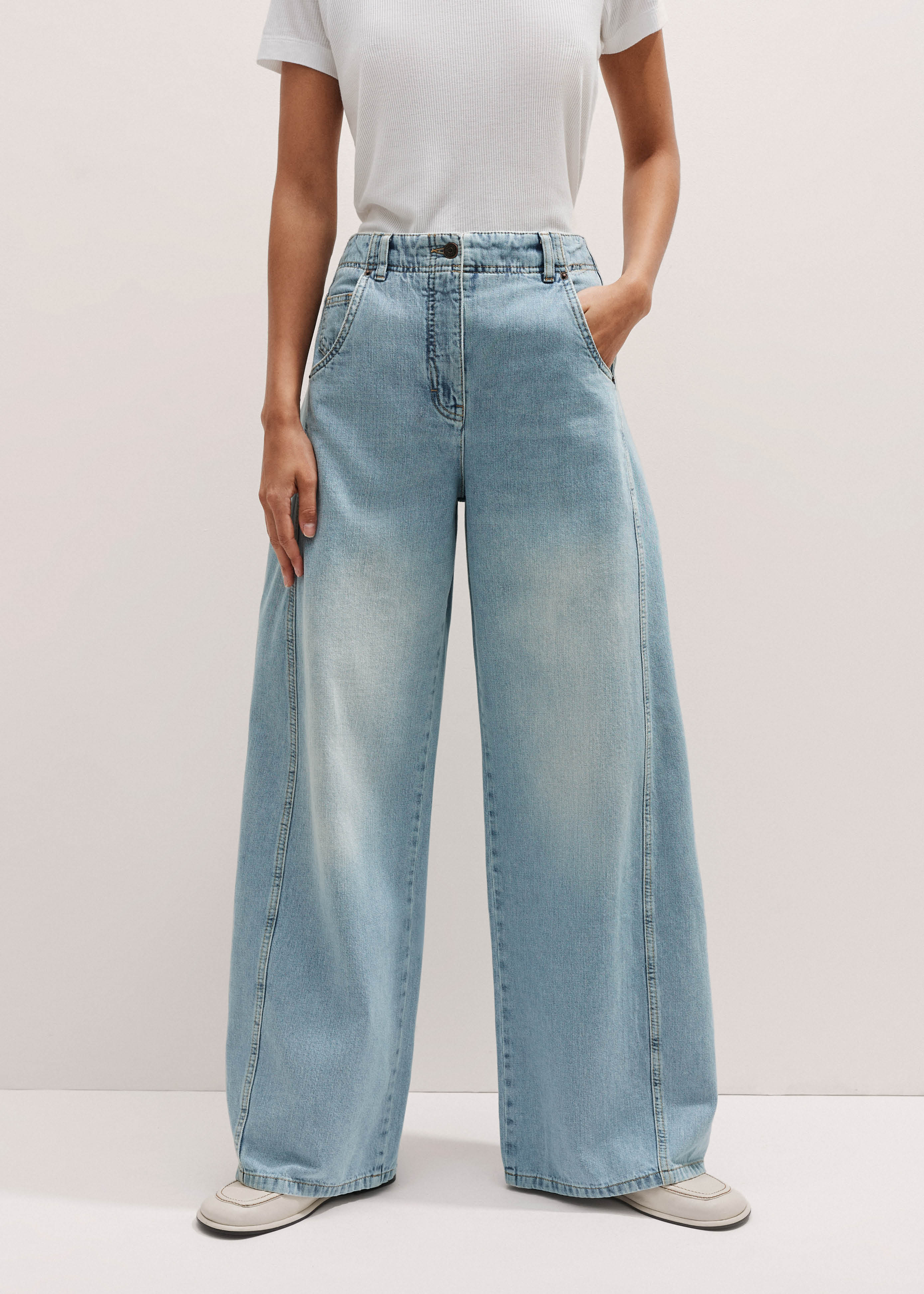 Relaxed Engineered-Leg Jean
