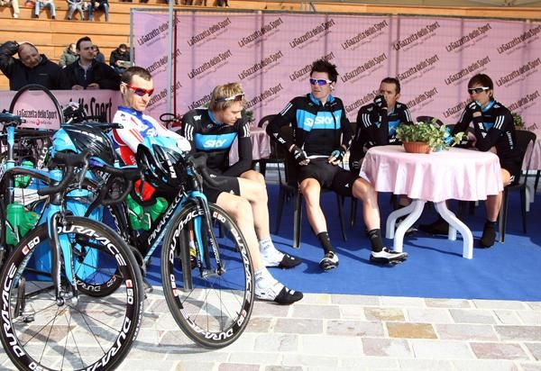 Team Sky chill out before the start