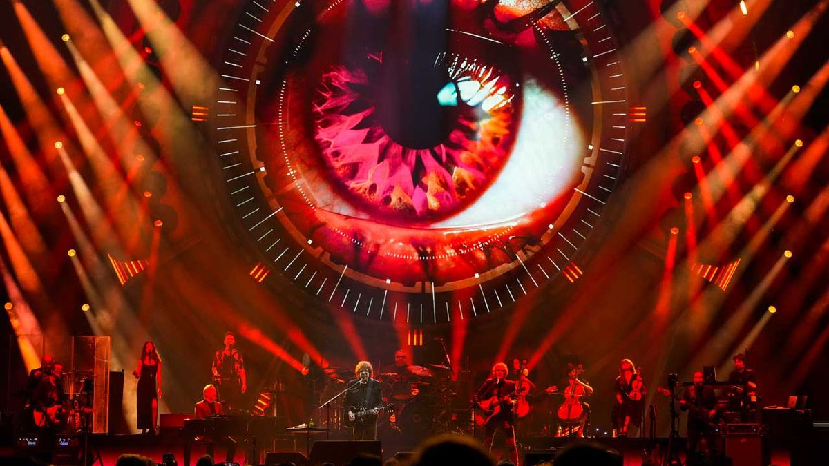 Jeff Lynne&#039;s ELO onstage