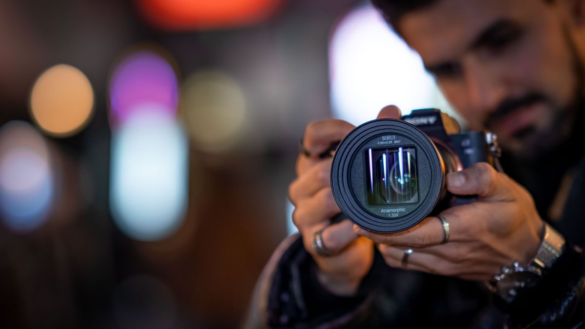 The best anamorphic lens - Sirui 50mm f/1.8 Anamorphic 1.33x