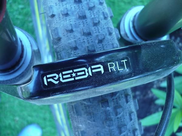 There is a Rock Shox Reba RL 29er on the Specialized Fate Comp.