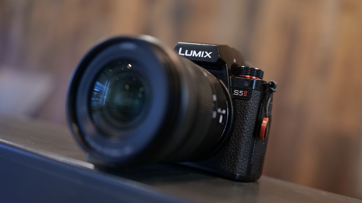 Top-Rated Panasonic Lumix S5 Gets Its First Update With Phase Detect AF,  More