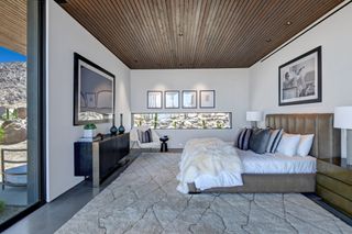Sean Lockyer house bedroom with panelled ceiling