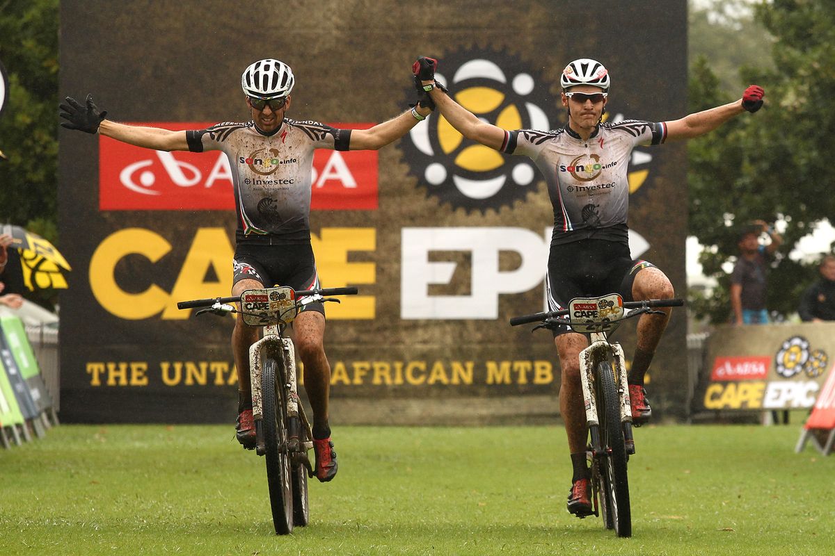 Christophe Sauser and Jaroslav Kulhavy win stage 1
