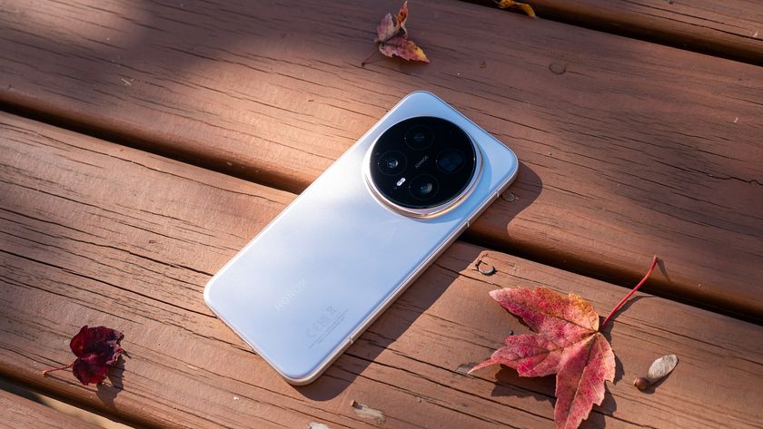 The back of the Sunrise Gold Honor Magic 8 Pro