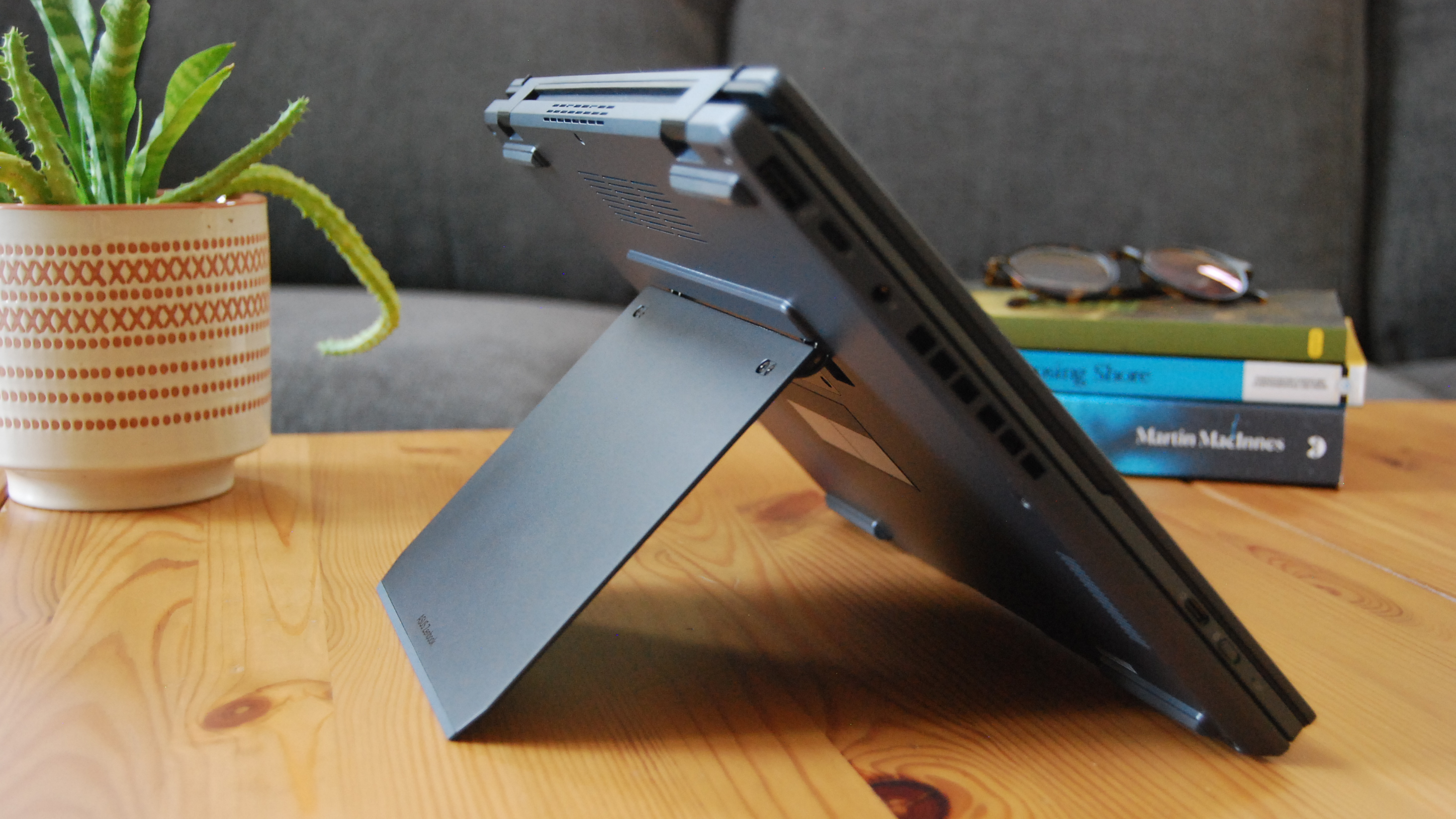ASUS Zenbook Duo UX8406 (2025)