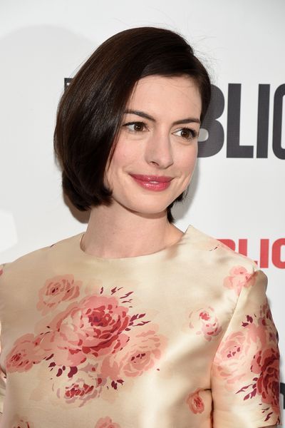 anne hathaway bob haircut