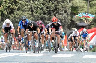 Phil Bauhaus (Bora-Argon 18) beats Scott Sunderland (Team Illuminate) to win stage 1 at the 2016 Tour d'Azerbaïdjan