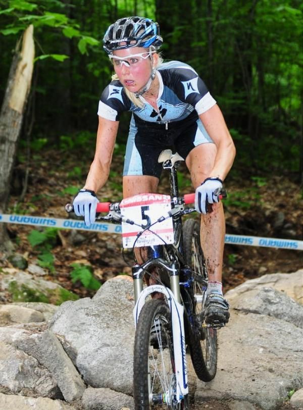 Lene Byberg (Specialized) riding the rocks in third place.