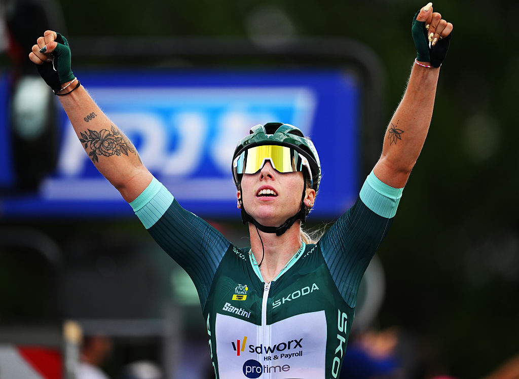 POITIERS, FRANCE - JULY 29: Lorena Wiebes of Netherlands and Team SD Worx - Protime - Green Sprint Jersey celebrates at finish line as stage winner during the 4th Tour de France Femmes 2025, Stage 4 a 130.7km stage from Saumur to Poitiers / #UCIWWT / on July 29, 2025 in Poitiers, France. (Photo by Tim de Waele/Getty Images)