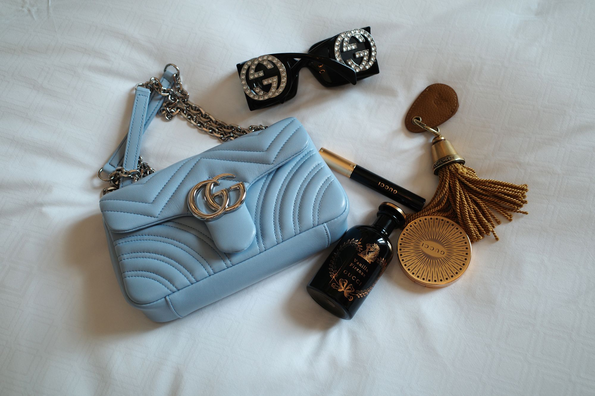 MaCgMyJyvcbzPAbPTfHCvP-2560-80 داخل Gucci Cruise 2026 عرض مع ديفون لي كارلسون