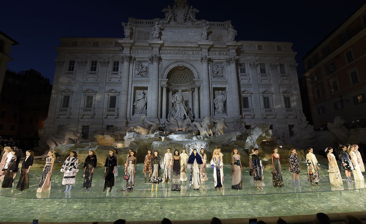 Last night, Fendi staged a multi-venue event spectacular that had models literally walking on the water of Rome&#039;s Trevi Fountain and ended with moonlit dancing in the lush Villa Borghese