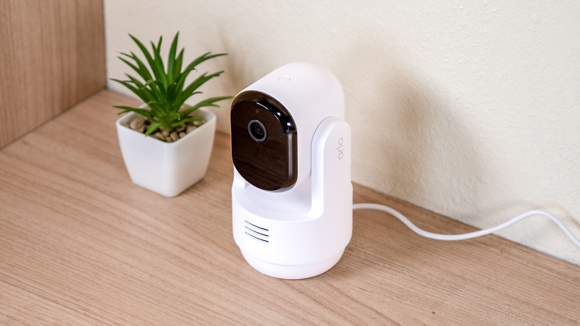 Arlo Essential Pan Tilt Indoor Camera 2K