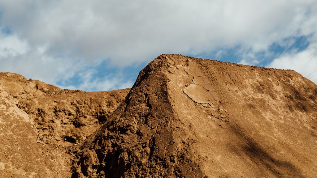 How to build a mountain bike jump Bike Perfect