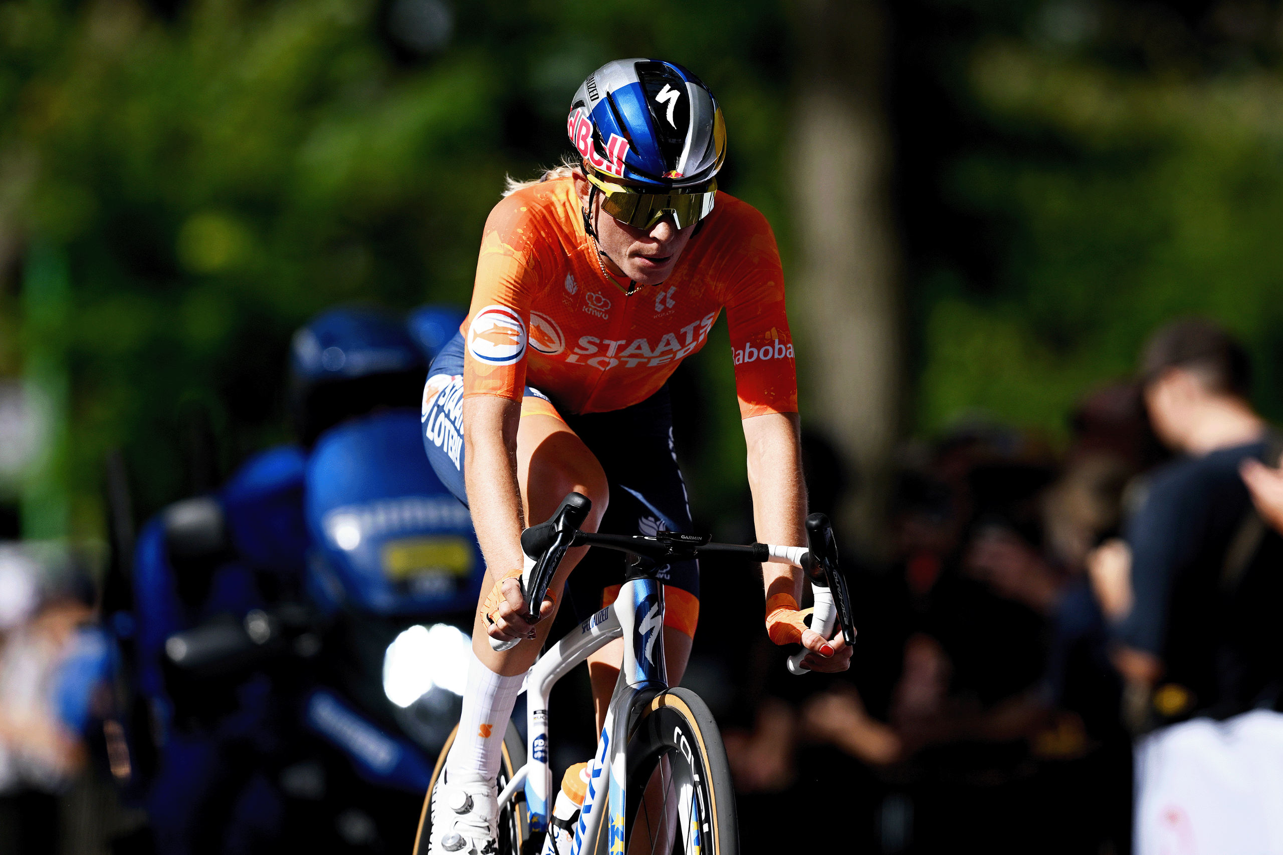 UCI hits Demi Vollering with hefty fine and yellow card for position on the bike after World Championships triumph in Montreal