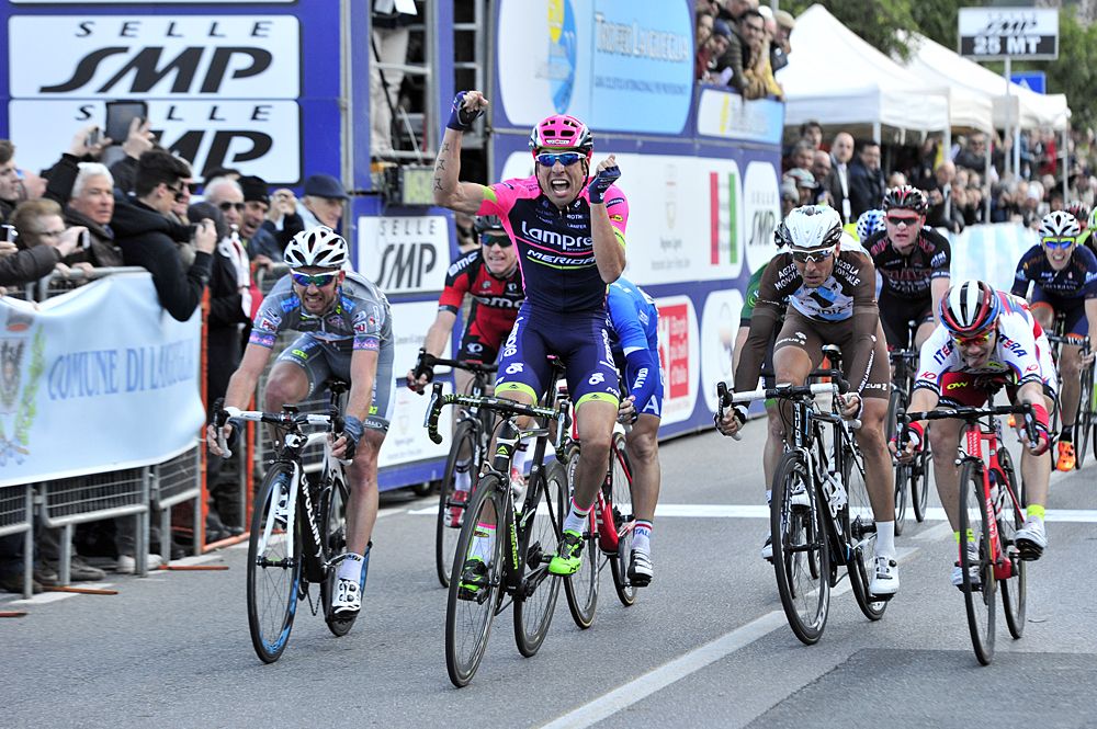 Davide Cimolai (Lampre-Merida) wins